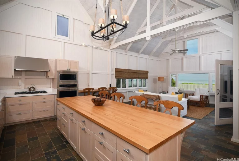 68-511 Crozier Drive, Waialua, HI 96791